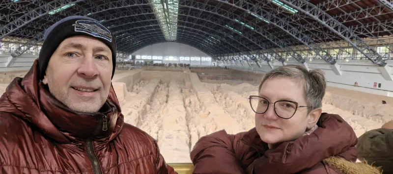 Яма 1 — 6000+ фигурок воинов и лошадей. Это нельзя передать словами — надо ехать