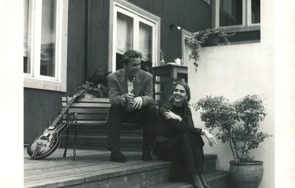 PIONEER (1994) Model UK — SIMPLE & HIGH QUALITY COMPONENTS